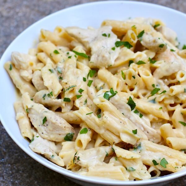 Cream sauce pasta